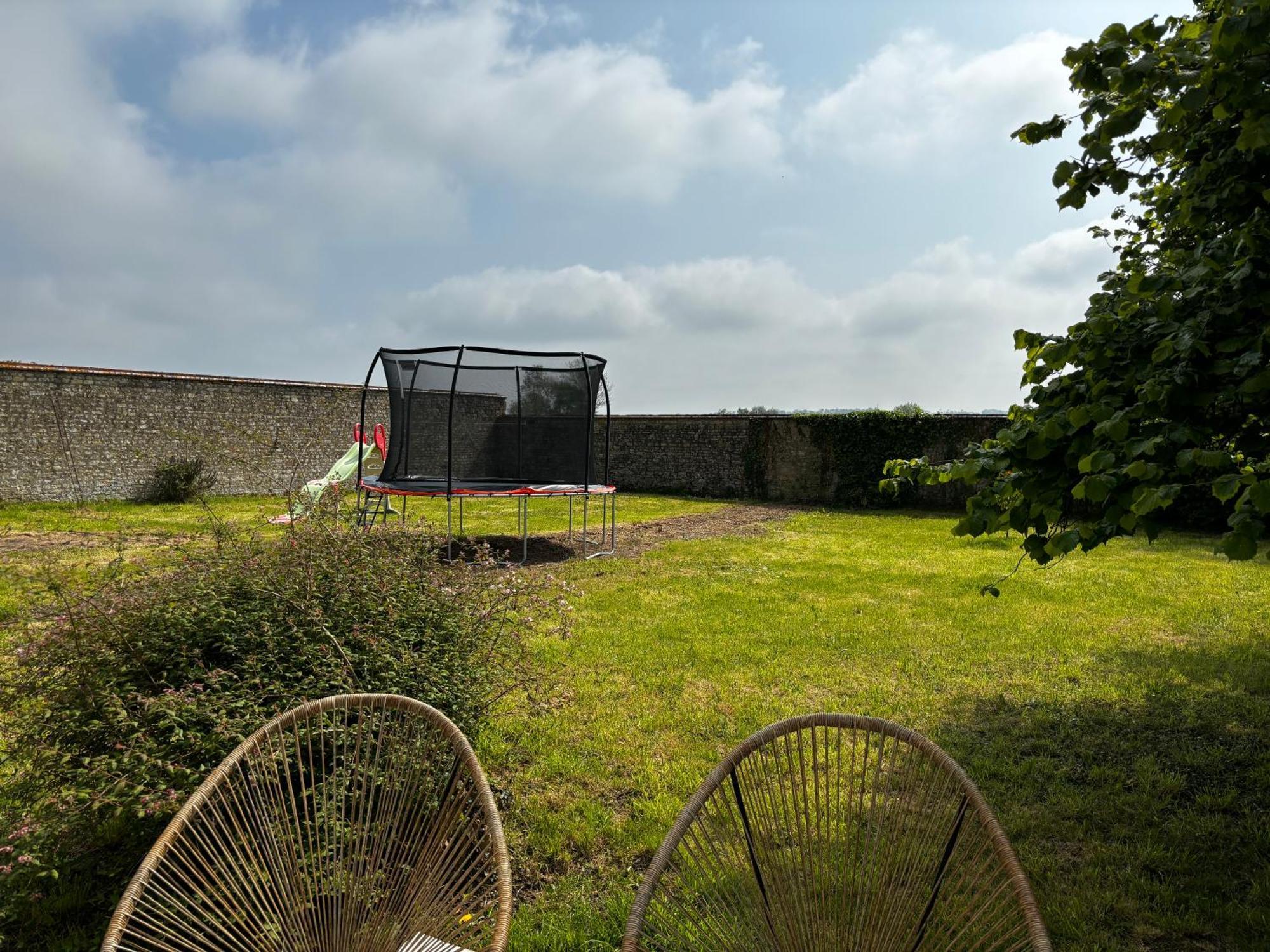 Petite Maison Trungy Kültér fotó